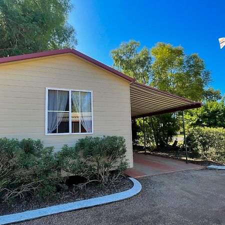 Мотель Roma Aussie Tourist Park Экстерьер фото